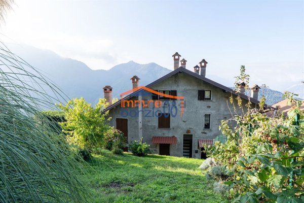 appartamento in vendita a Bellano in zona Sanico
