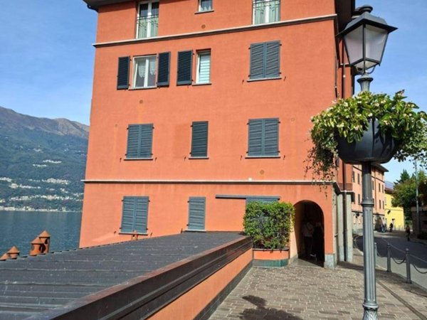 appartamento in vendita a Bellano in zona Lezzeno