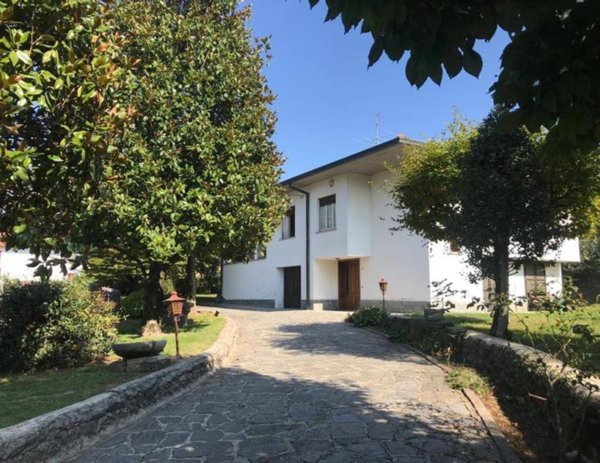 casa indipendente in vendita a Bosisio Parini