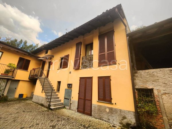 appartamento in vendita a Bosisio Parini