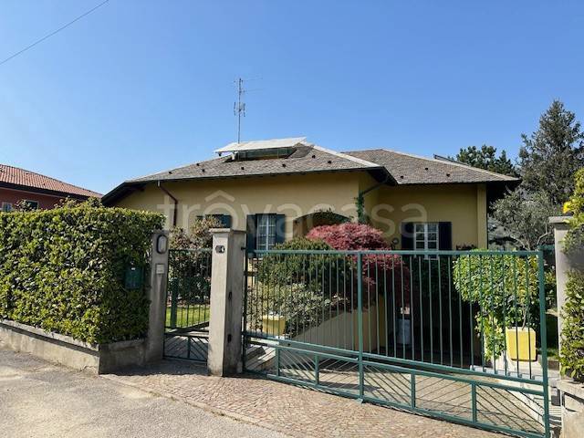casa indipendente in vendita a Bosisio Parini