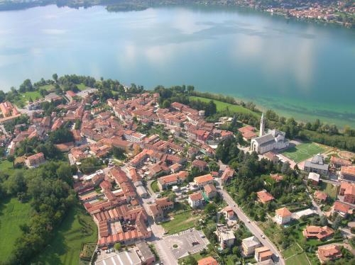 appartamento in vendita a Bosisio Parini