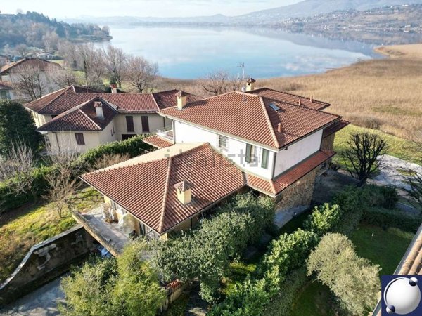 casa indipendente in vendita a Bosisio Parini