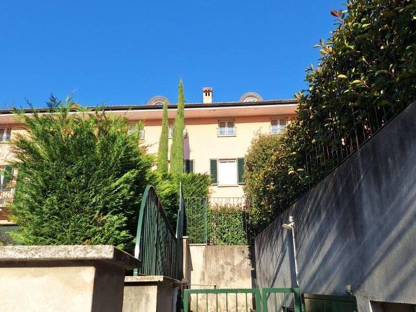 appartamento in vendita a Bosisio Parini
