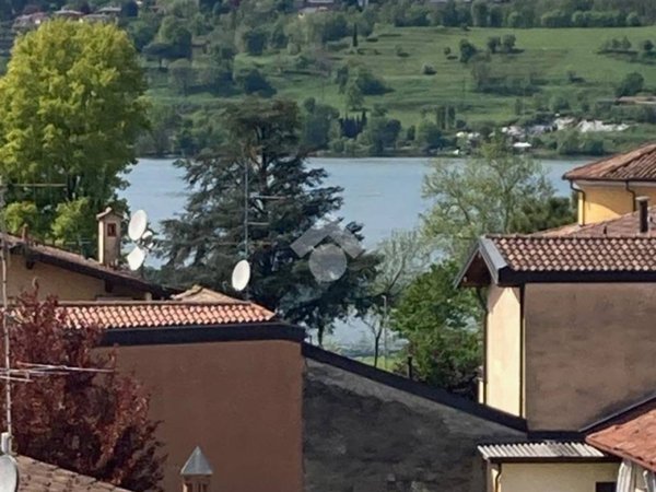 casa indipendente in vendita a Bosisio Parini