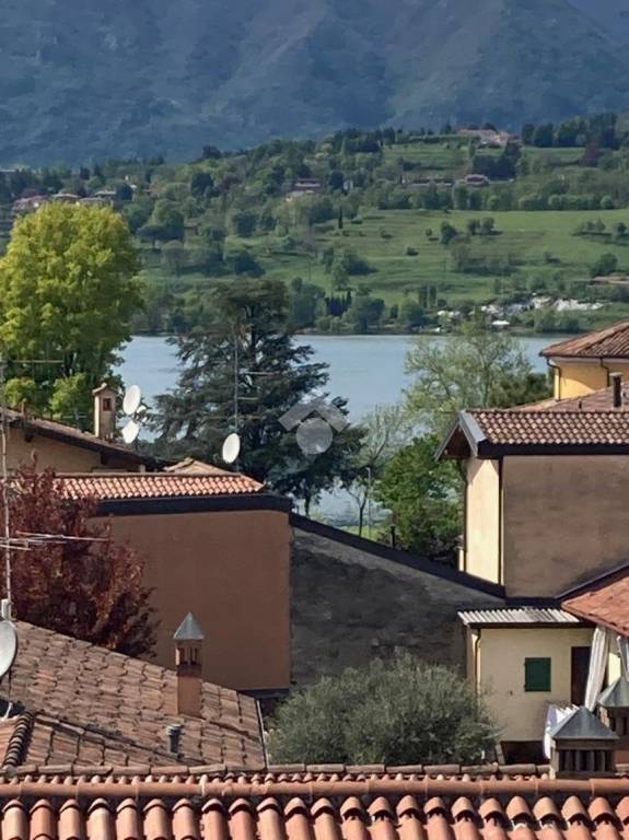 casa indipendente in vendita a Bosisio Parini