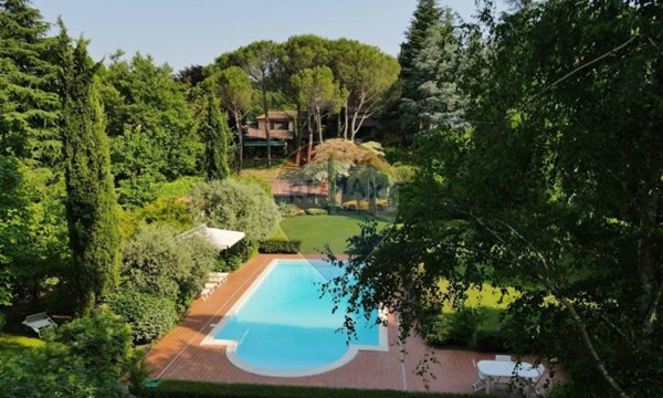casa indipendente in vendita a Bosisio Parini