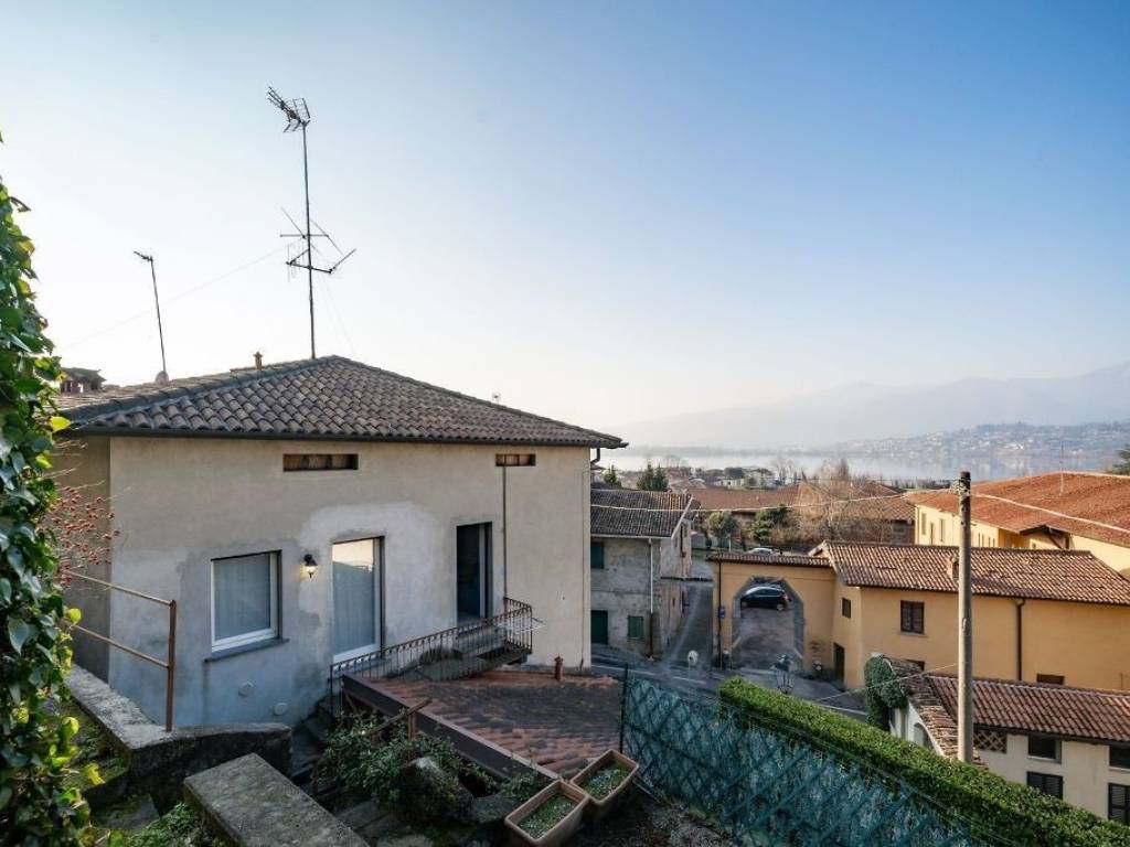 casa indipendente in vendita a Bosisio Parini