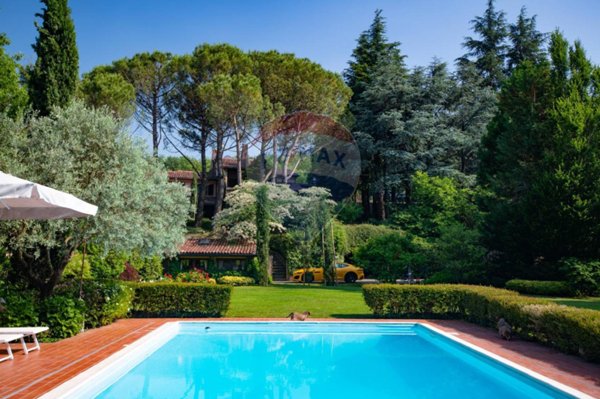 casa indipendente in vendita a Bosisio Parini