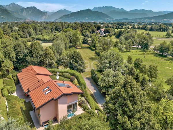 casa indipendente in vendita a Bosisio Parini