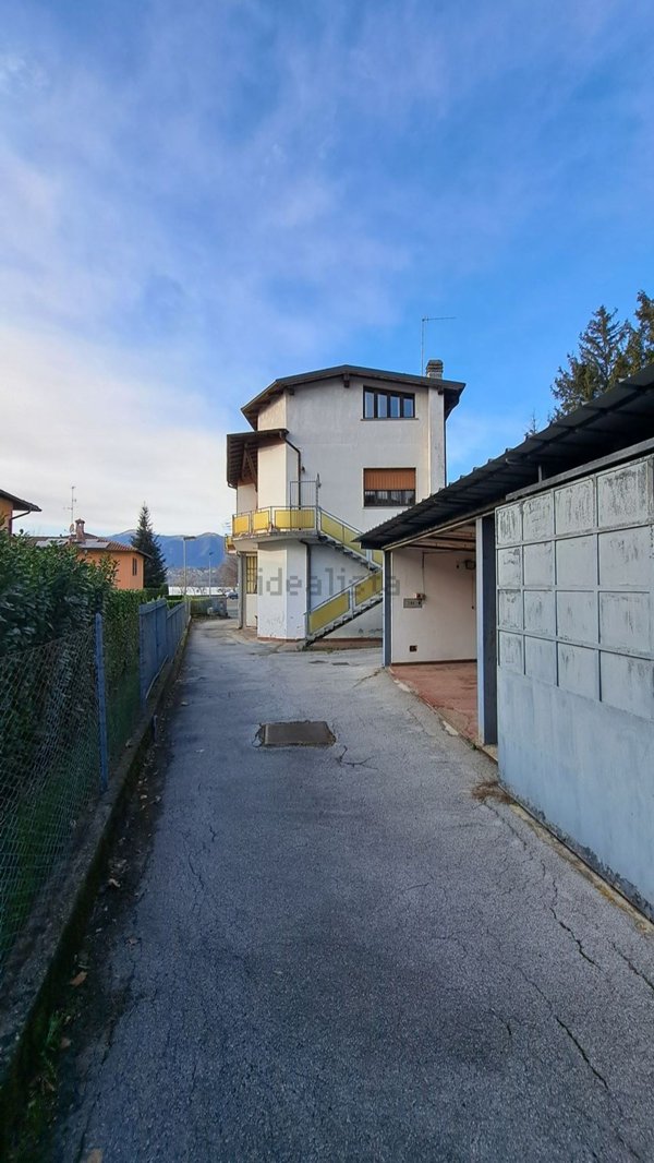 casa indipendente in vendita a Bosisio Parini