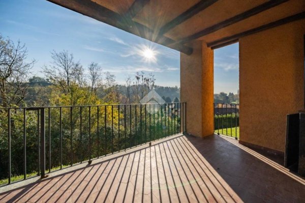 appartamento in vendita a Bosisio Parini