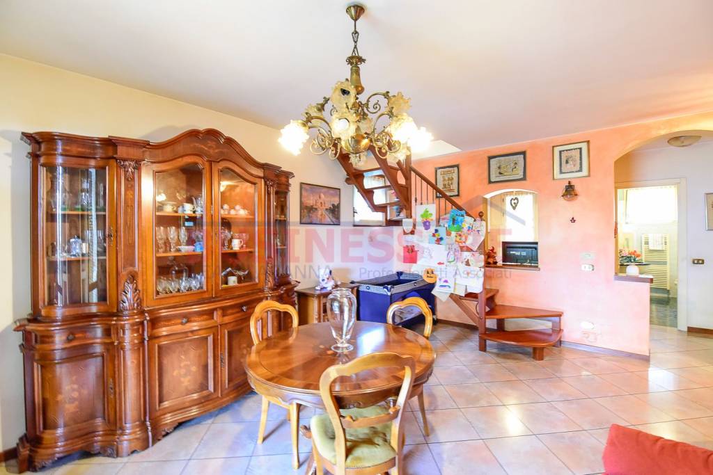 appartamento in vendita a Bosisio Parini