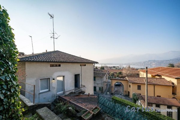 casa indipendente in vendita a Bosisio Parini