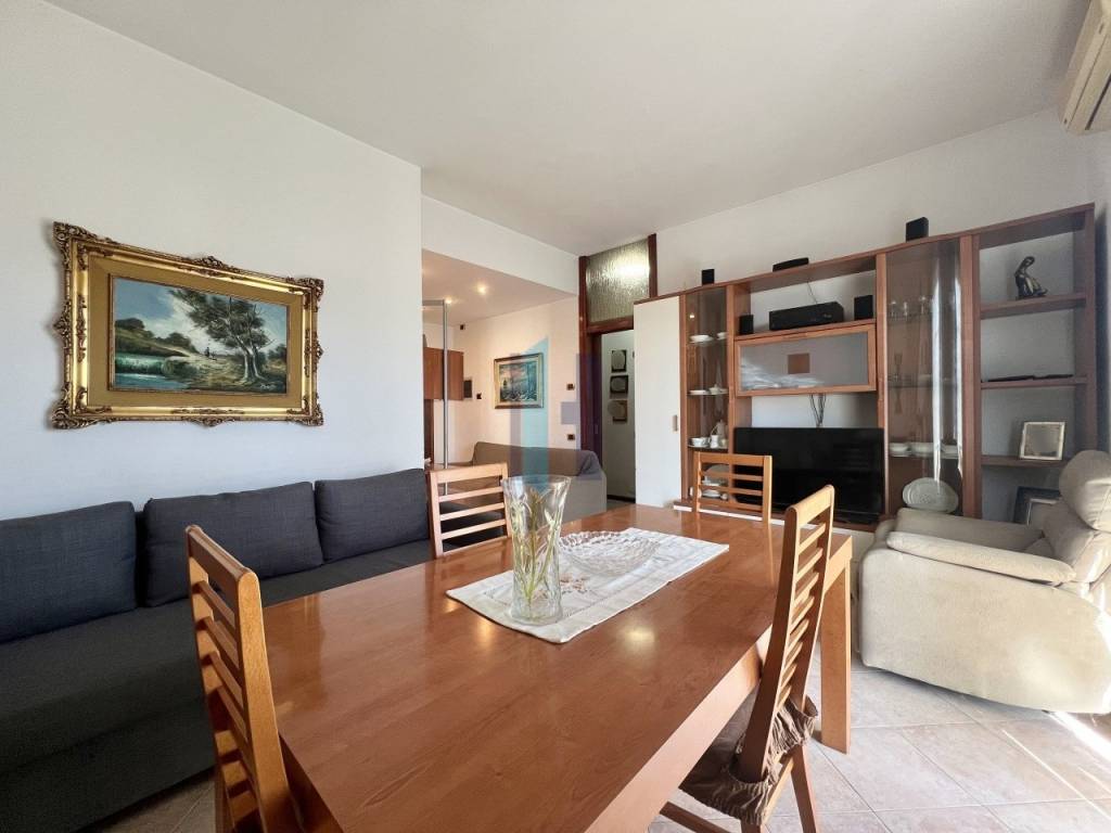 appartamento in vendita a Bosisio Parini