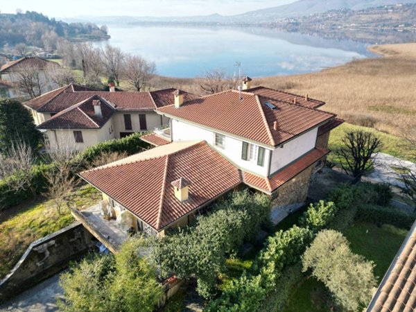 casa indipendente in vendita a Bosisio Parini