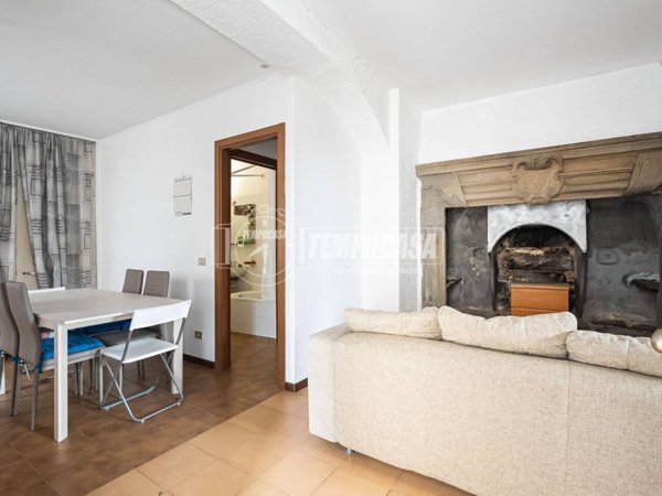 appartamento in vendita a Bosisio Parini