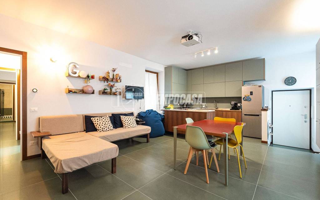 appartamento in vendita a Bosisio Parini