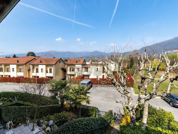 casa indipendente in vendita a Bosisio Parini