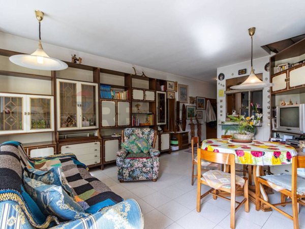 casa indipendente in vendita a Bosisio Parini