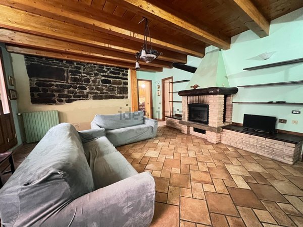 appartamento in vendita a Bosisio Parini