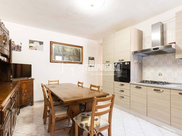 appartamento in vendita a Bosisio Parini