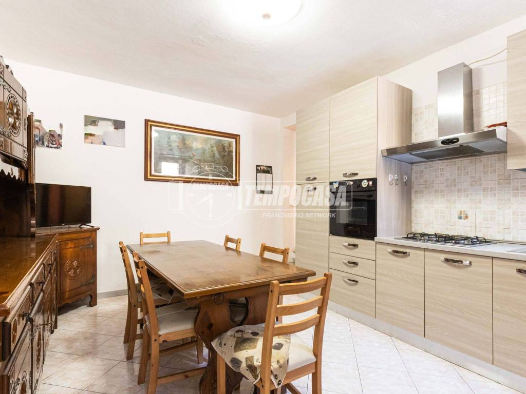 appartamento in vendita a Bosisio Parini