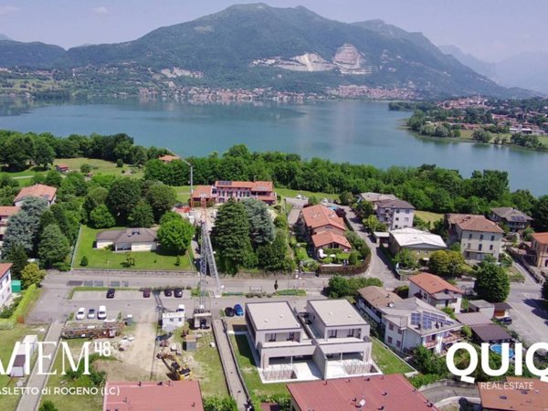 casa indipendente in vendita a Bosisio Parini