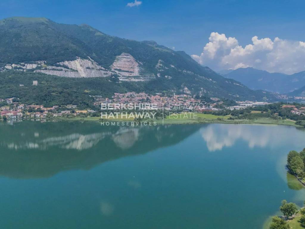 casa indipendente in vendita a Bosisio Parini