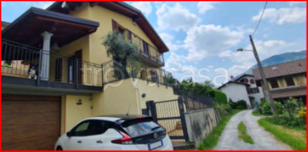 casa indipendente in vendita a Brivio