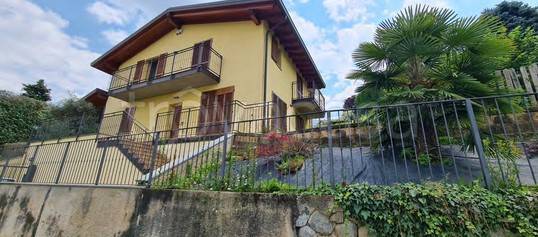casa indipendente in vendita a Brivio
