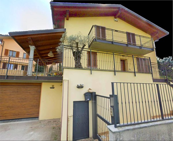 casa indipendente in vendita a Brivio