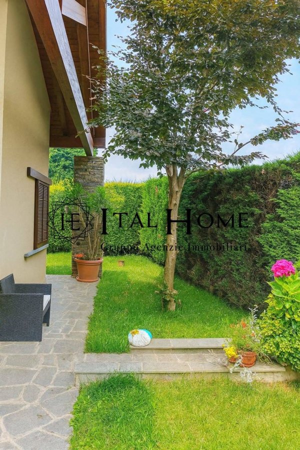 casa indipendente in vendita a Brivio