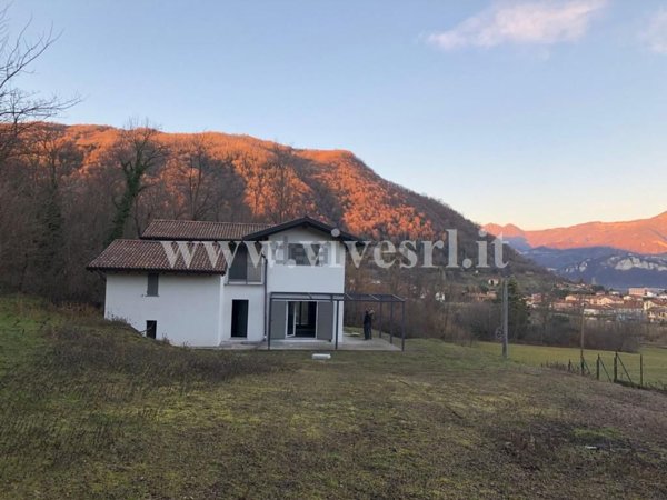 appartamento in vendita a Brivio