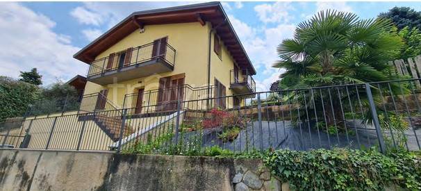 casa indipendente in vendita a Brivio