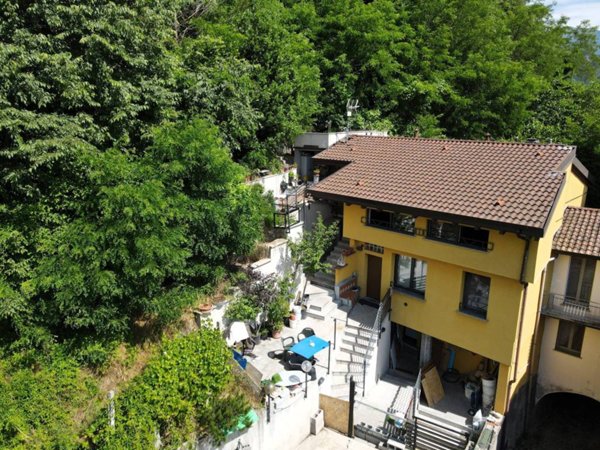 casa indipendente in vendita a Brivio in zona Toffo