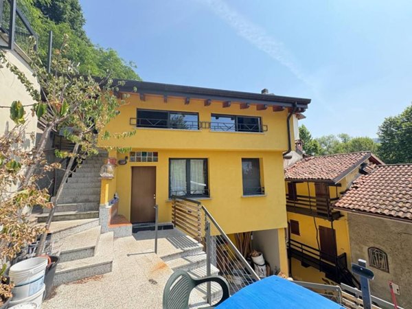 casa indipendente in vendita a Brivio in zona Toffo