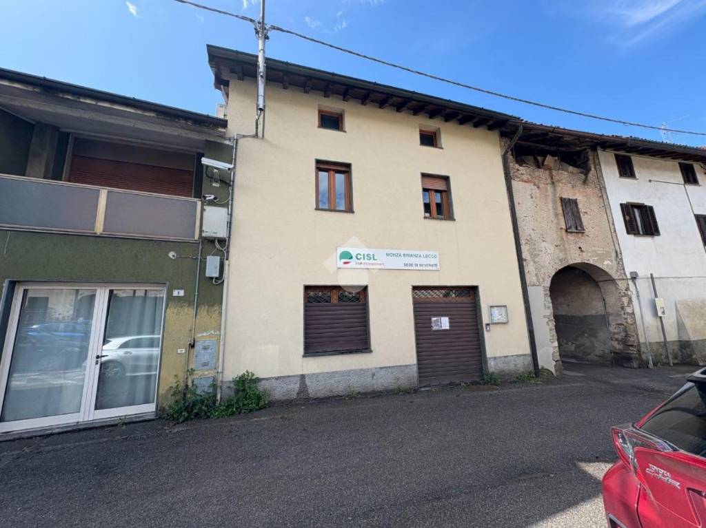 casa indipendente in vendita a Brivio