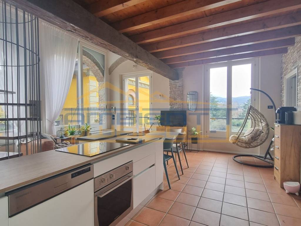 appartamento in vendita a Brivio in zona Toffo