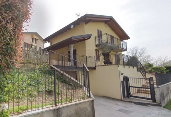 quadrivano in vendita a Brivio