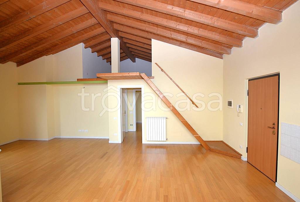 appartamento in vendita a Brivio
