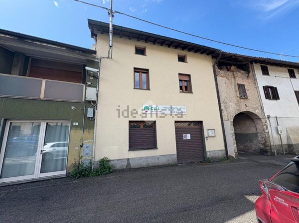 casa semindipendente in vendita a Brivio