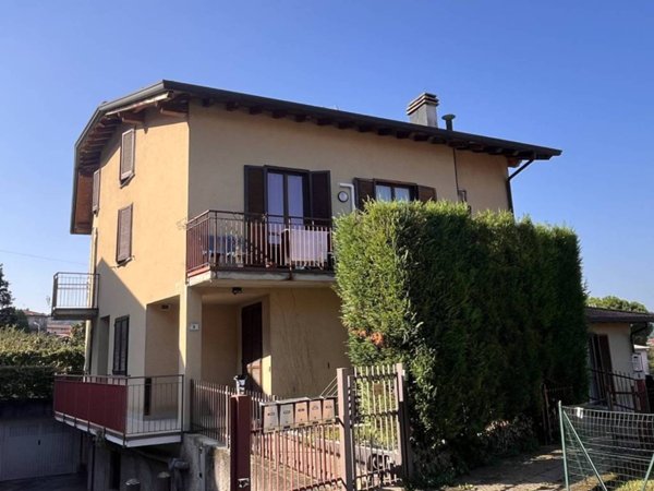 appartamento in vendita a Brivio