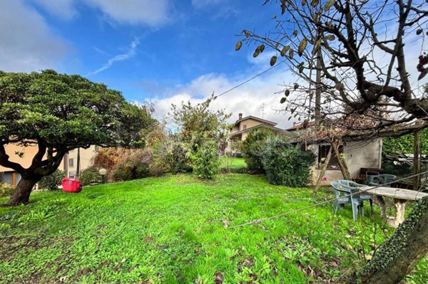 casa indipendente in vendita a Brivio