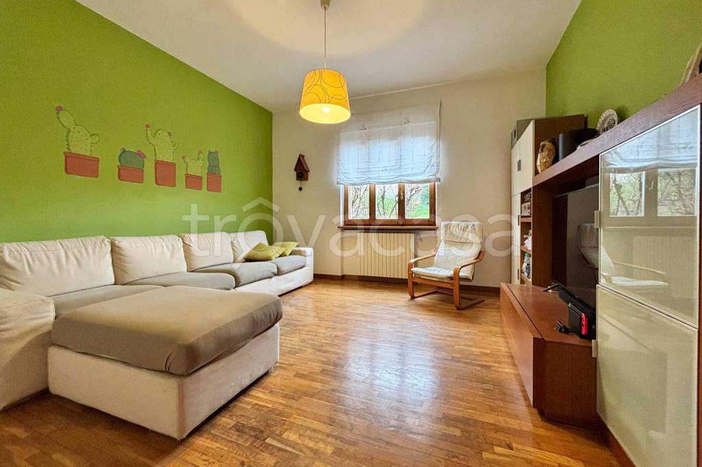 casa indipendente in vendita a Brivio