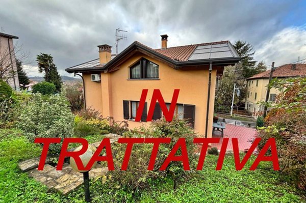 casa indipendente in vendita a Brivio