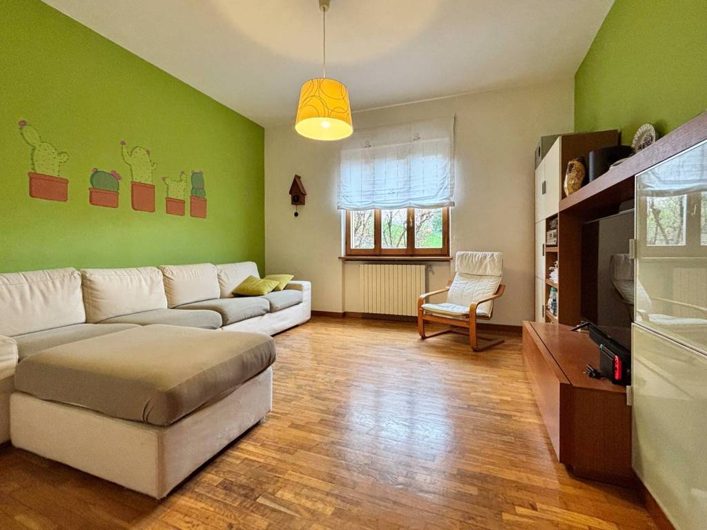 casa indipendente in vendita a Brivio