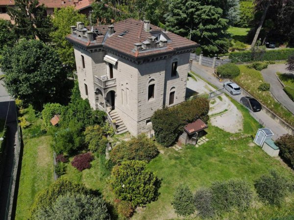 casa indipendente in vendita a Brivio in zona Foppaluera