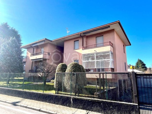 appartamento in vendita a Brivio in zona Foppaluera