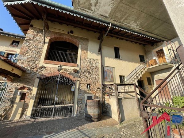 casa indipendente in vendita a Brivio